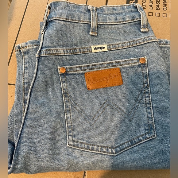 Women’s Wrangler Light Blue Denim Pants - Picture 1 of 5